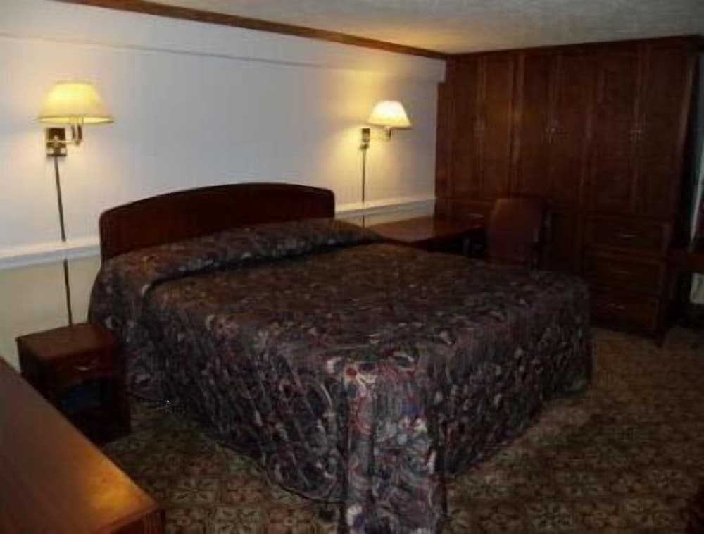 Budget Inn of Claypool Hill