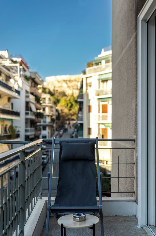 Touching Acropolis Elegant Apartment