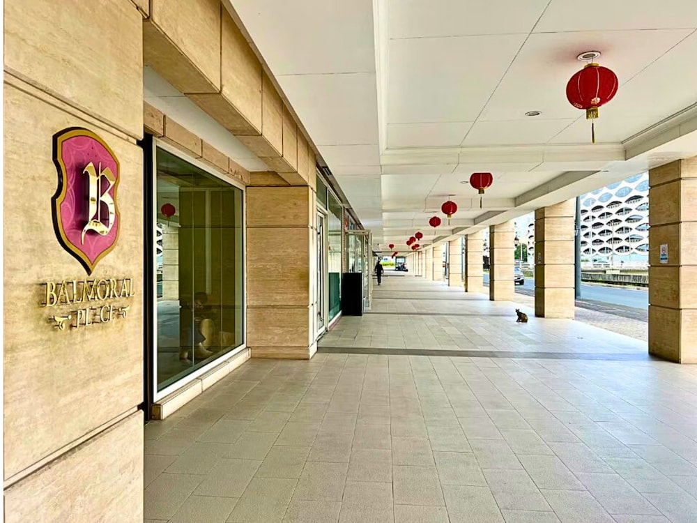 Stay Beside Mall of Asia Walk & Explore