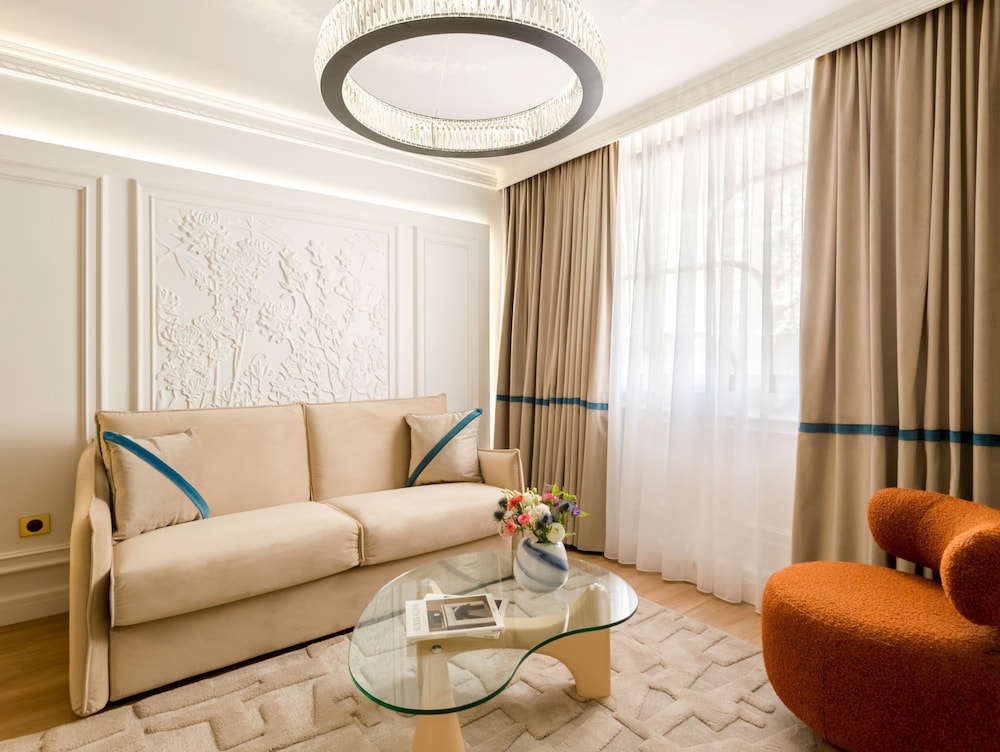 Merveil Luxury Suites - Lenoir I-II-III