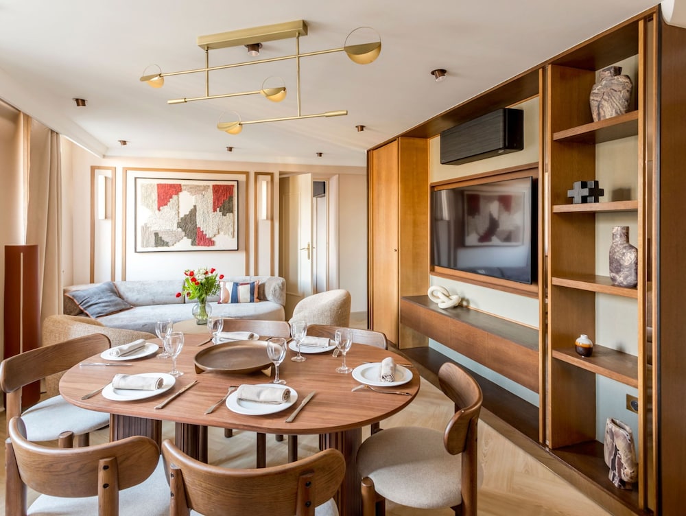 Merveil Luxury Suites - Bourse I-II