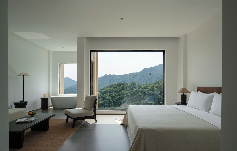 Miyue Shenzhen Tianlu Secret Wild Wizard Holiday Hotel
