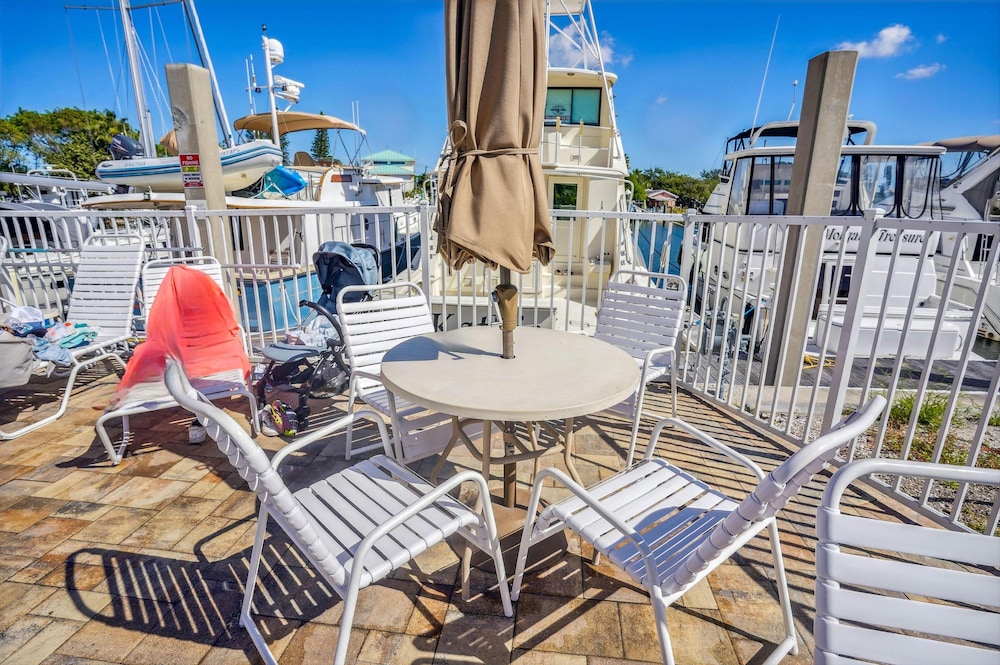Madeira Bay Resort I 1408