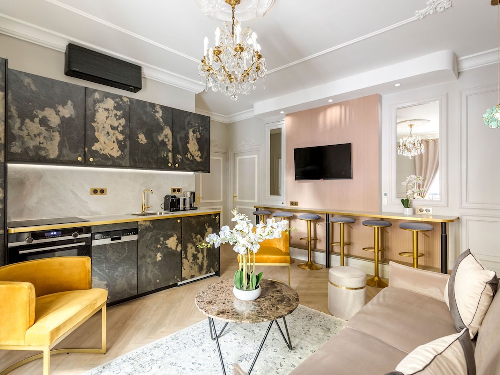 Merveil Luxury Suites - Ours I-II