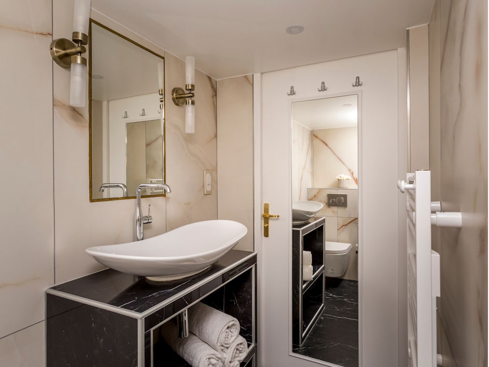 Merveil Luxury Suites - Florentin I-II