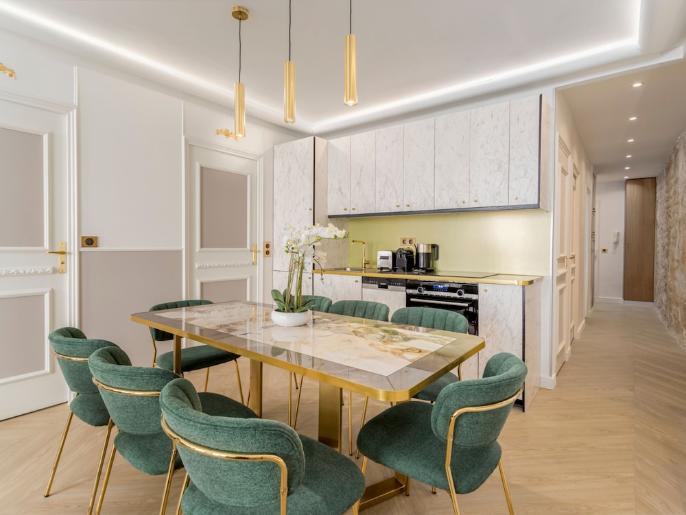 Merveil Luxury Suites - Marais - Martin I-II