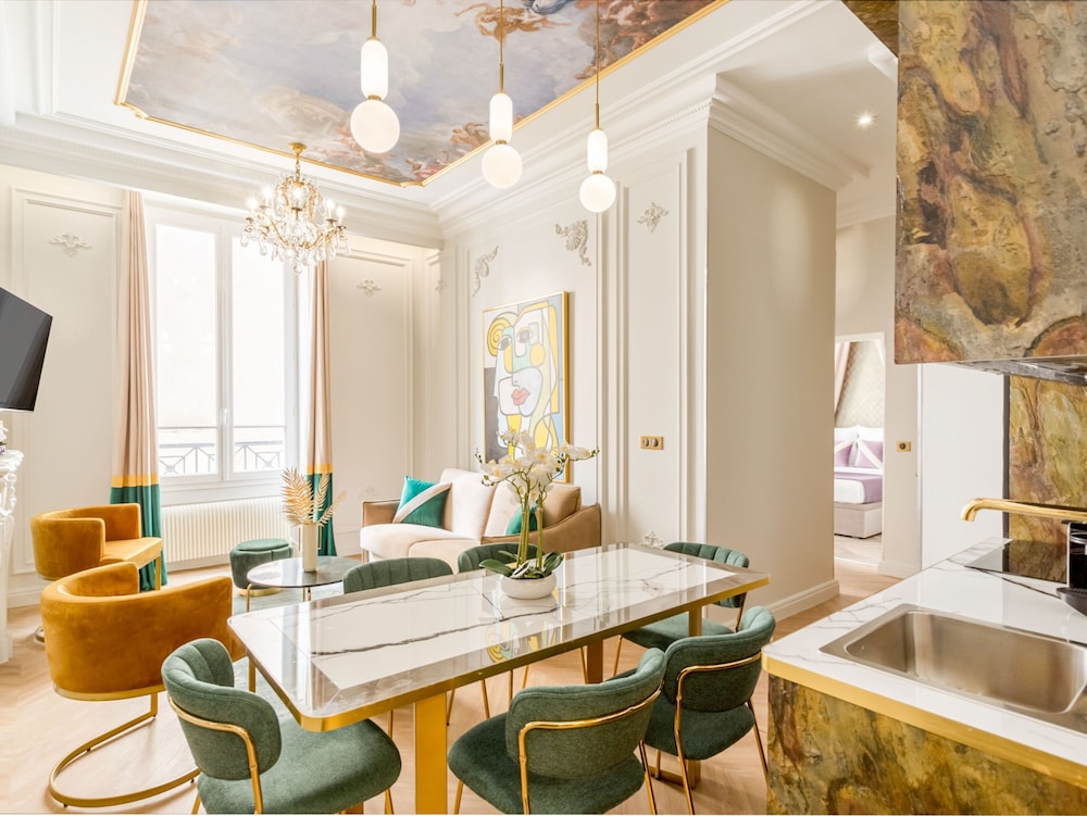 Merveil Luxury Suites - Opera - Volney I-II