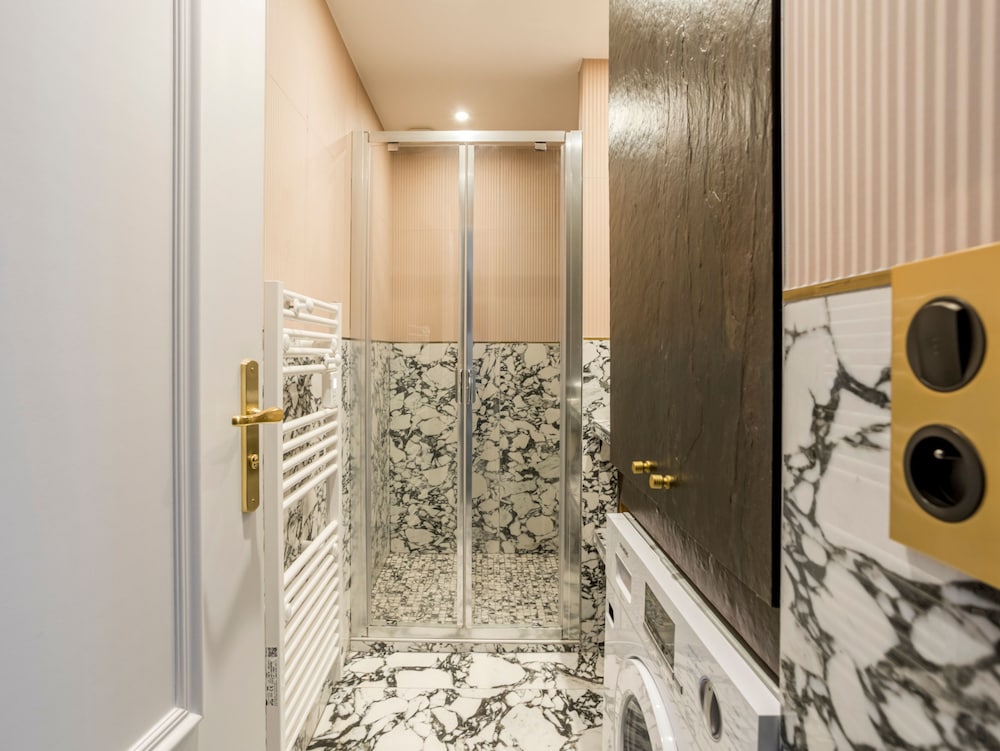 Merveil Luxury Suites - Rougemont I-II-III