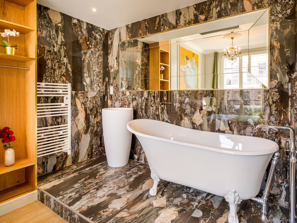 Merveil Luxury Suites - Opera I-II