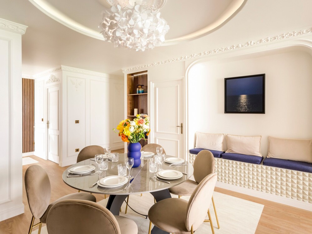 Merveil Luxury Suites - Lenoir I-II-III