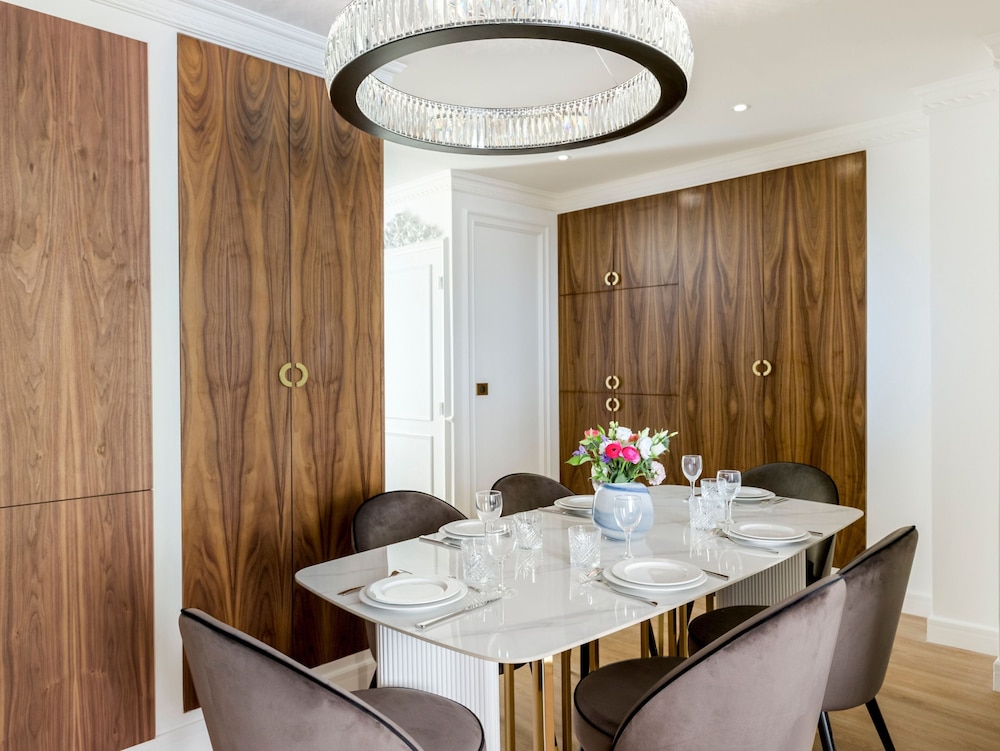 Merveil Luxury Suites - Lenoir I-II-III
