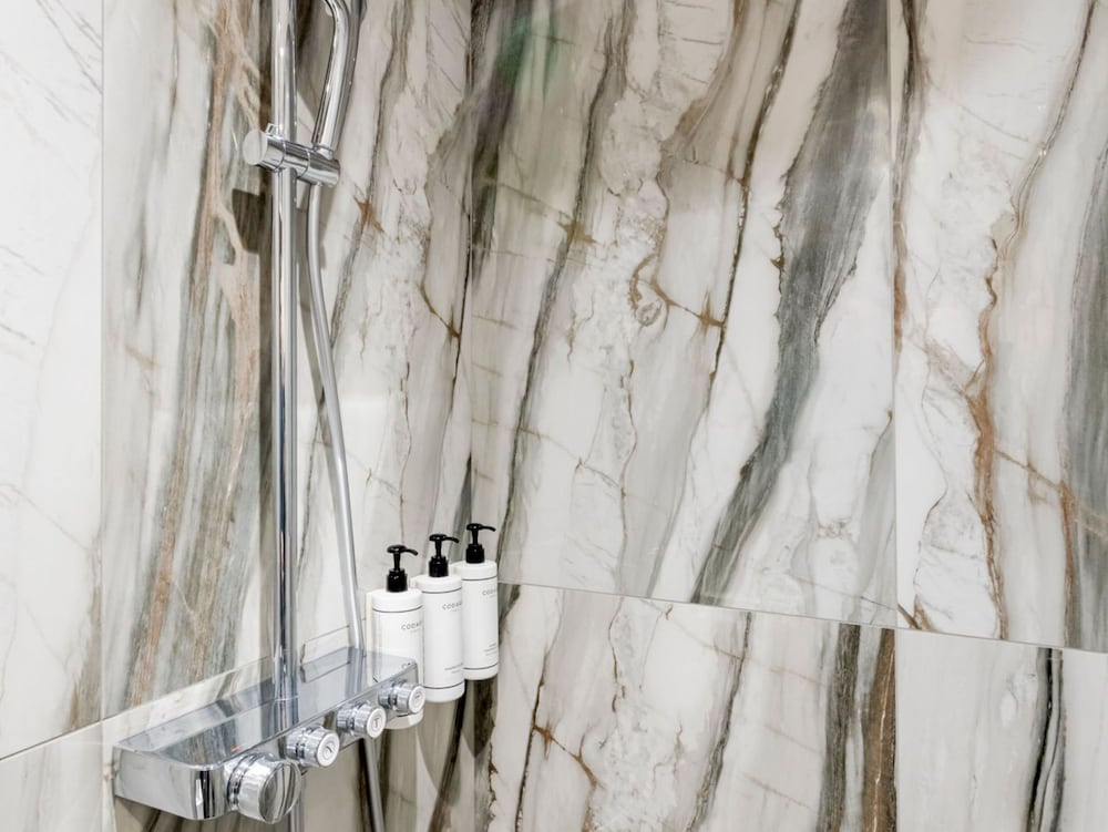Merveil Luxury Suites - Bourse I-II