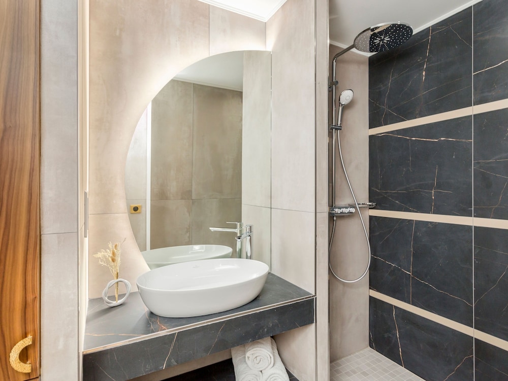 Merveil Luxury Suites - Lenoir I-II-III