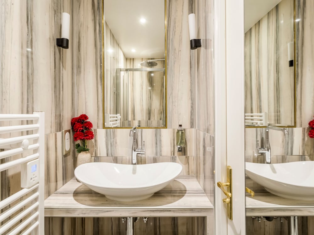 Merveil Luxury Suites - Opera I-II