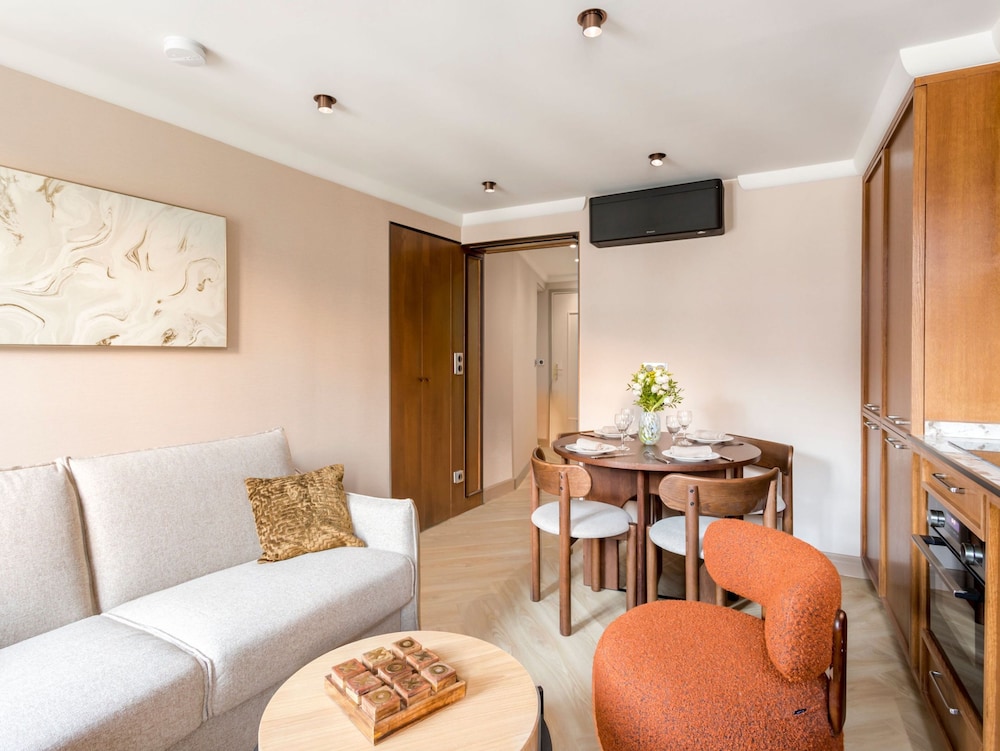 Merveil Luxury Suites - Bourse I-II