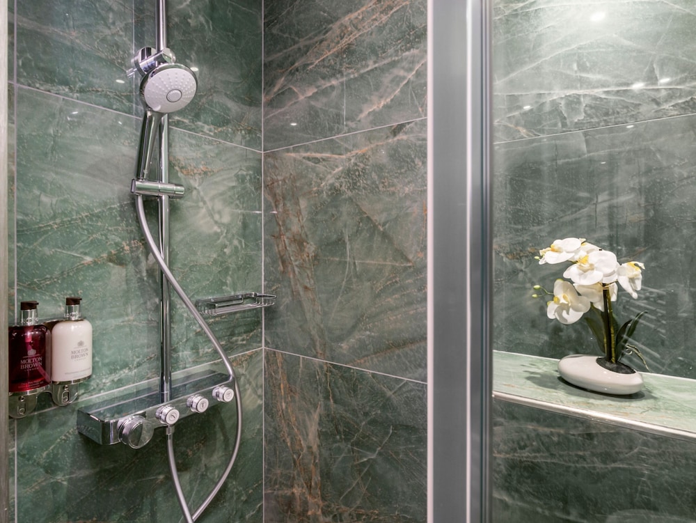Merveil Luxury Suites - Septembre I-II