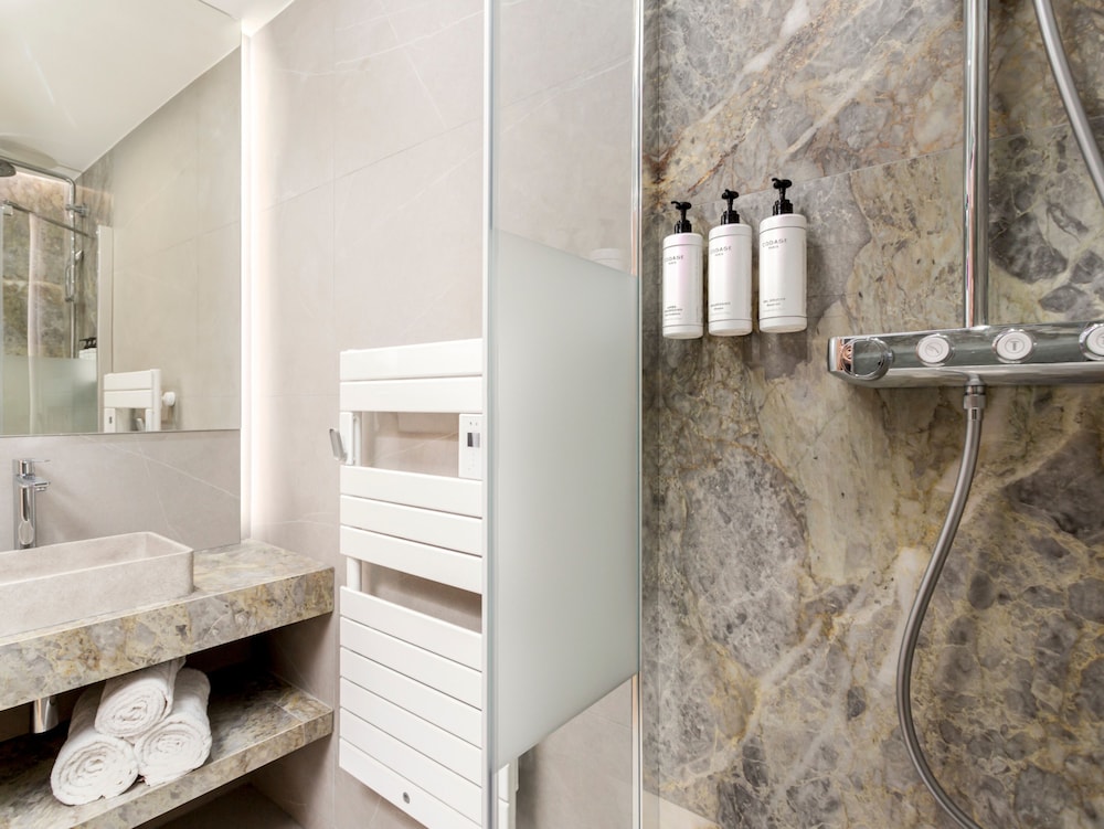 Merveil Luxury Suites - Rougemont I-II-III