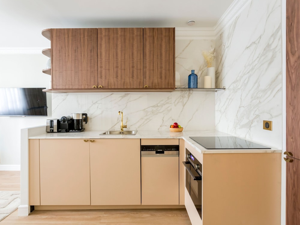 Merveil Luxury Suites - Lenoir I-II-III