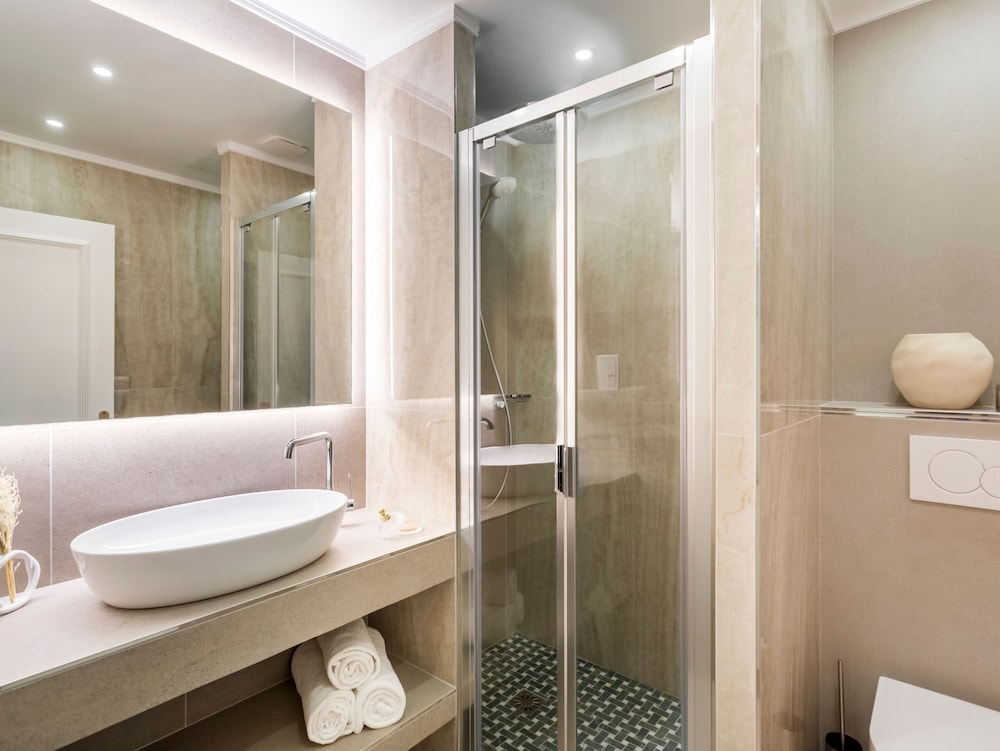 Merveil Luxury Suites - Lenoir I-II-III