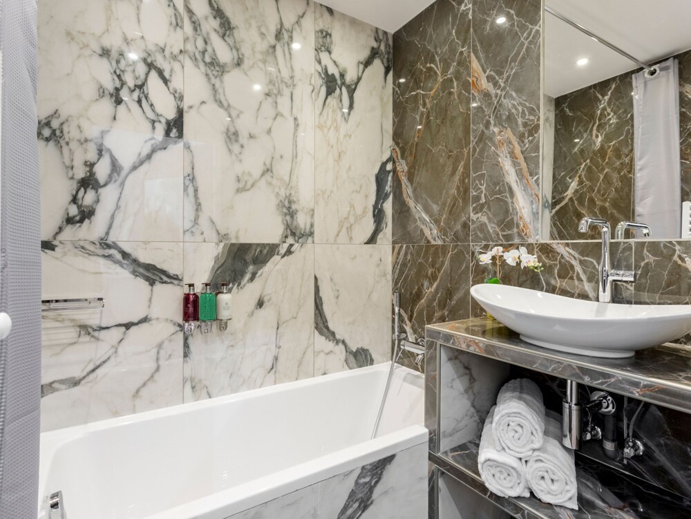 Merveil Luxury Suites - Marais - Antoine I-II