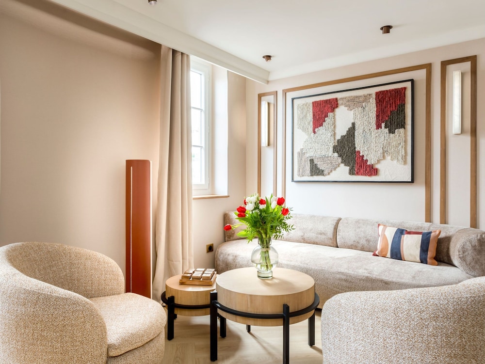 Merveil Luxury Suites - Bourse I-II