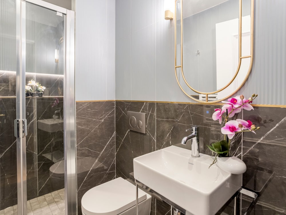 Merveil Luxury Suites - Rougemont I-II-III