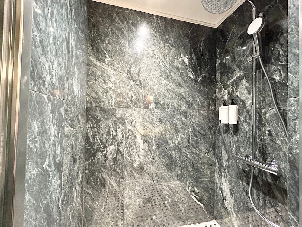 Merveil Luxury Suite - Eiffel Bourgogne