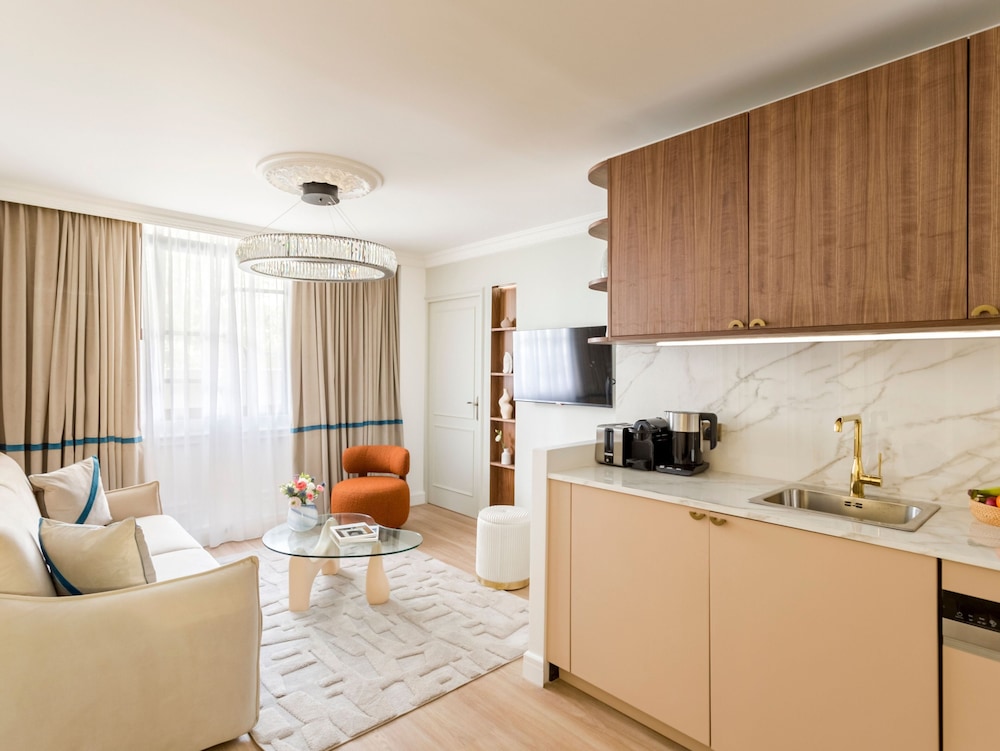 Merveil Luxury Suites - Lenoir I-II-III