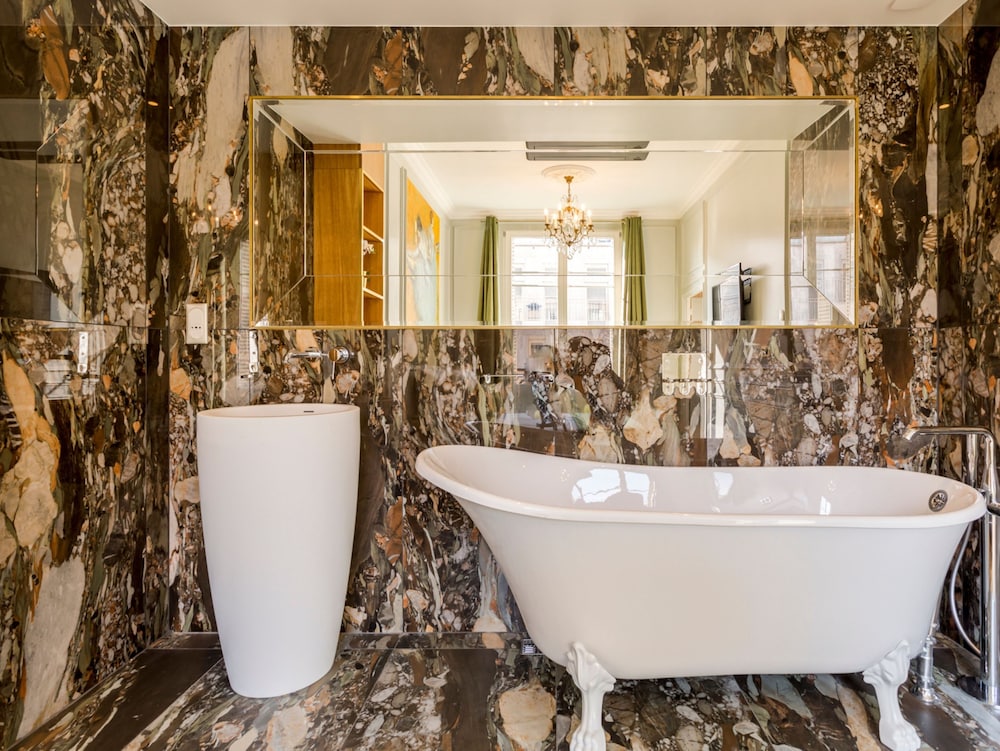 Merveil Luxury Suites - Opera I-II