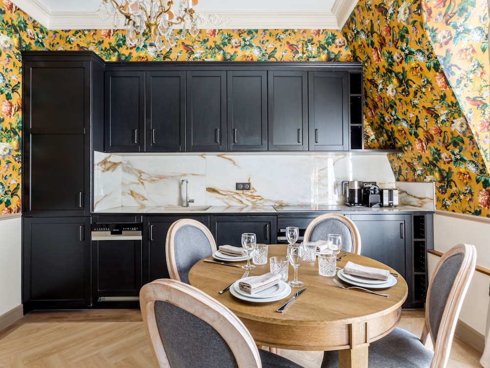 Merveil Signature Suite - Alfred