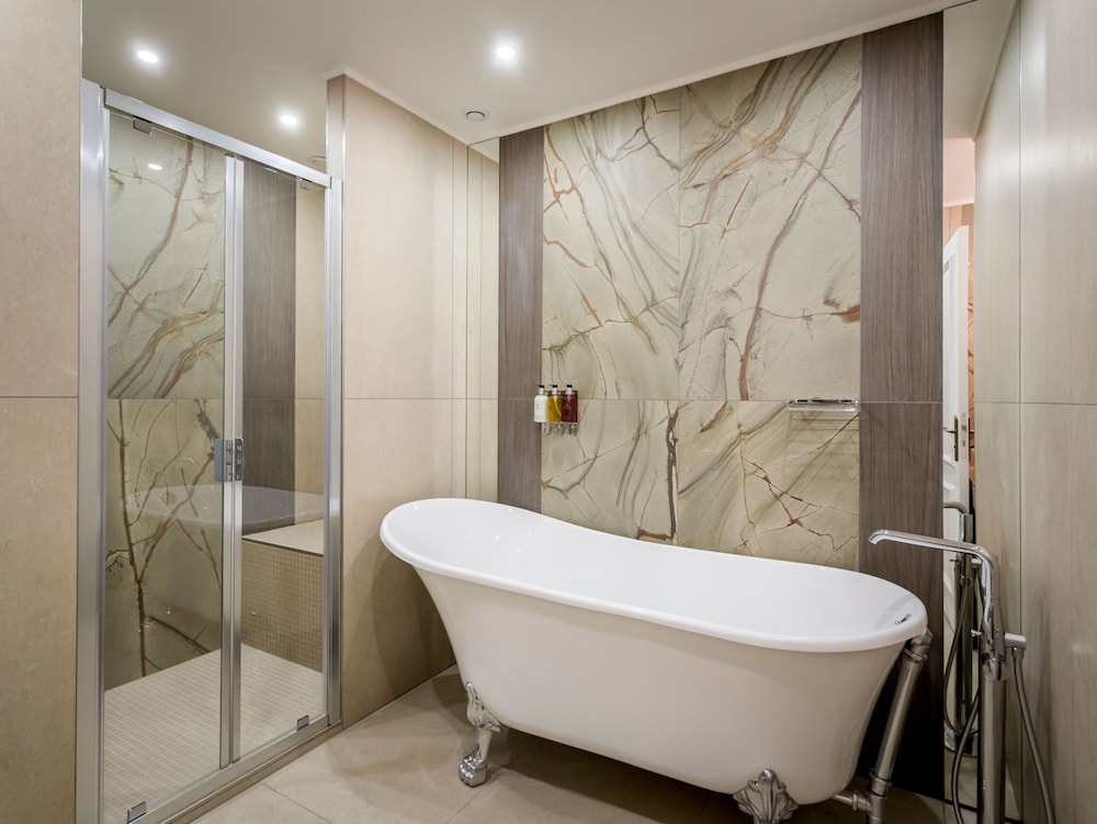 Merveil Luxury Suites - Lenoir I-II-III