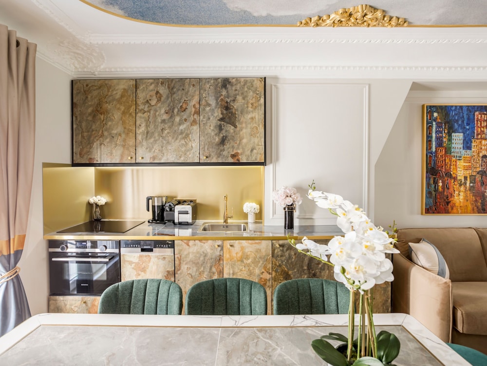 Merveil Luxury Suites - Rougemont I-II-III