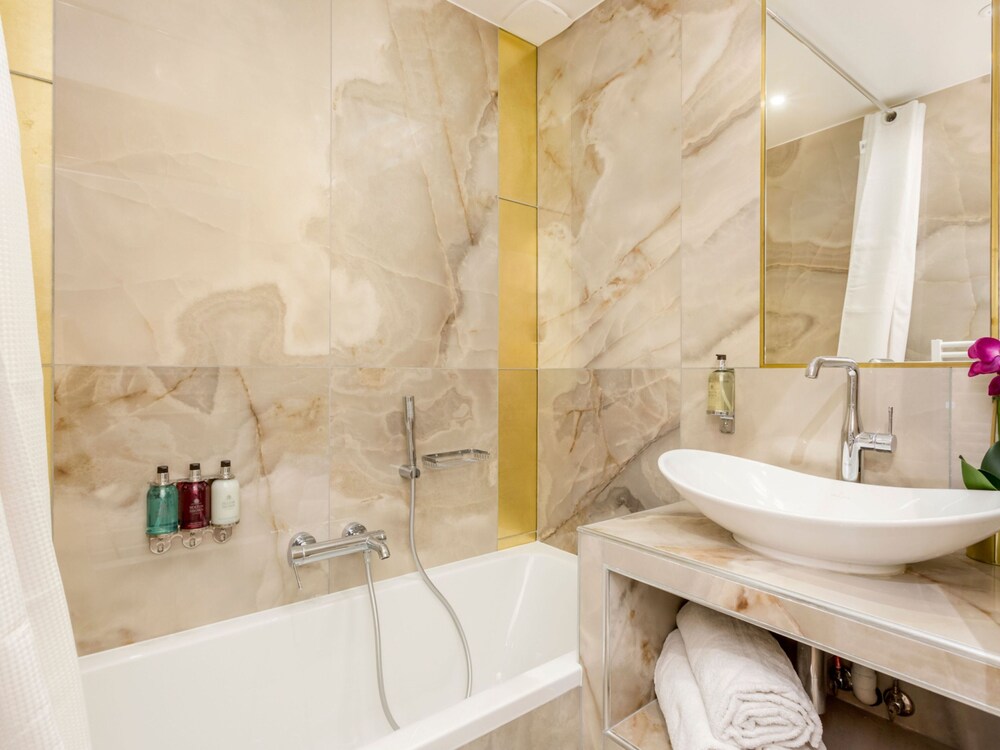 Merveil Luxury Suites - Septembre I-II