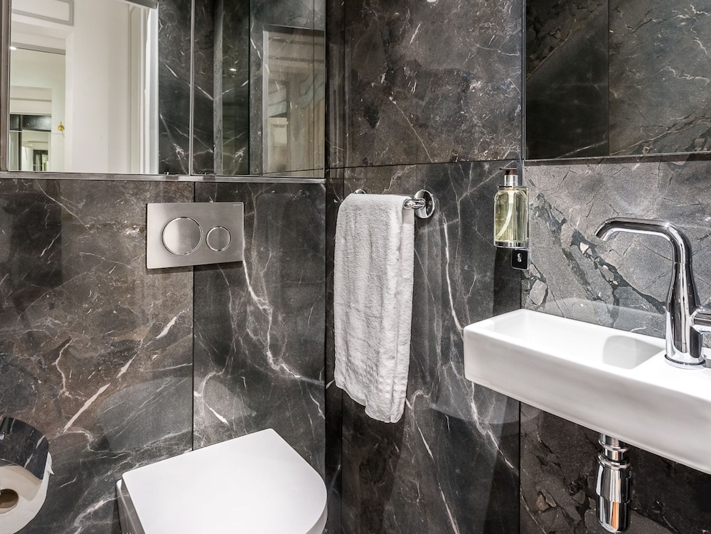 Merveil Luxury Suites - Sebastopol I-II