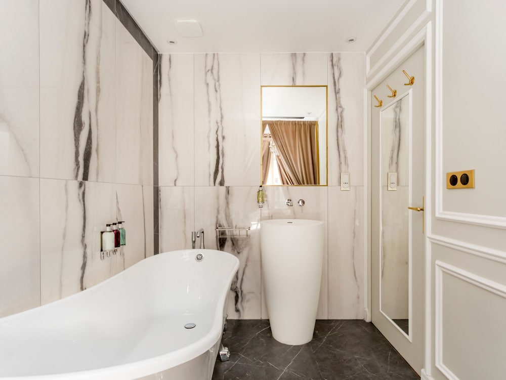 Merveil Luxury Suites - Septembre I-II