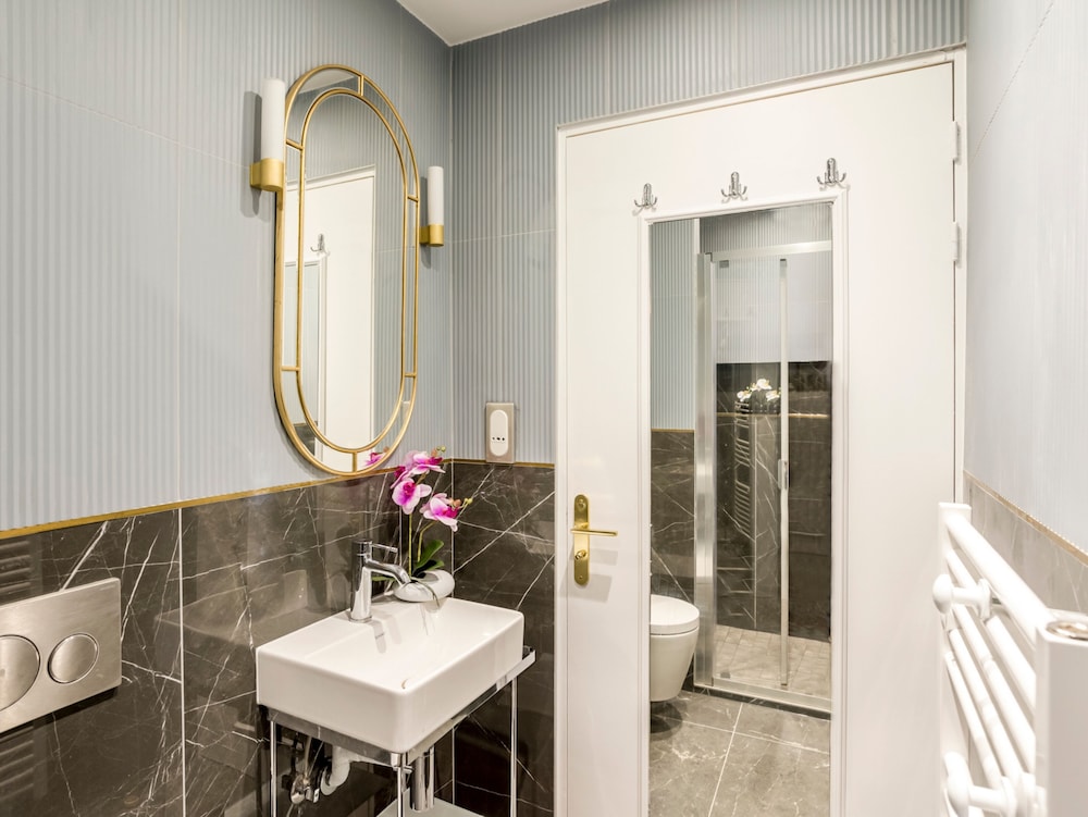 Merveil Luxury Suites - Rougemont I-II-III