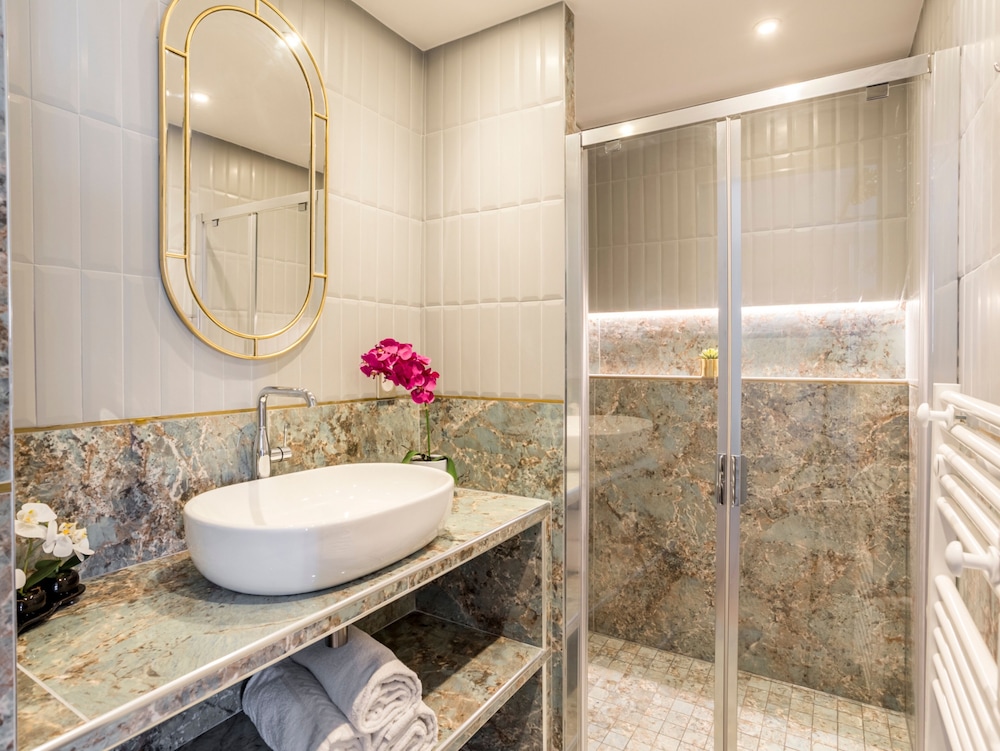 Merveil Luxury Suites - Rougemont I-II-III