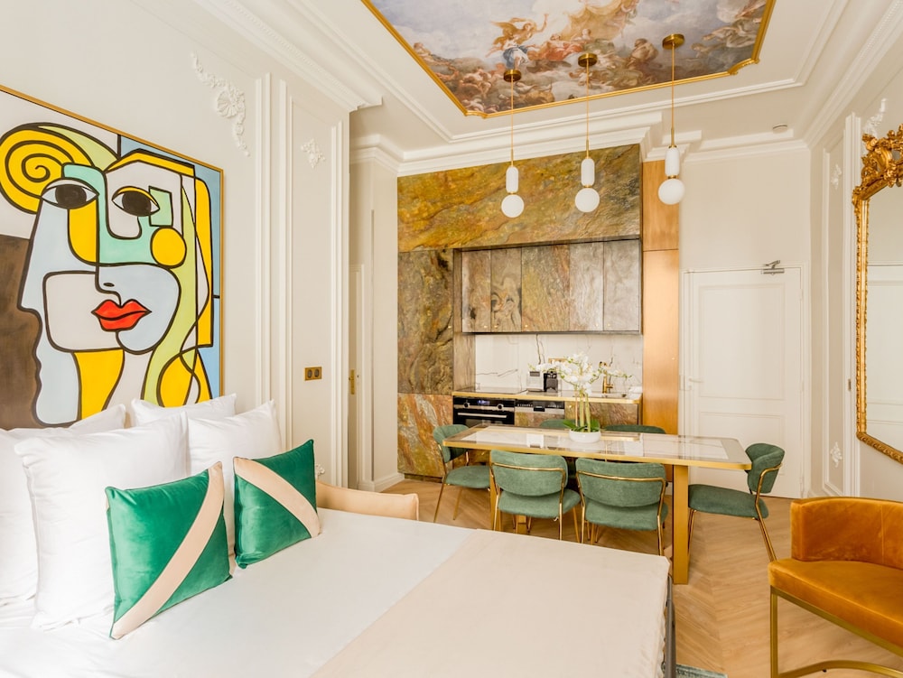 Merveil Luxury Suites - Opera - Volney I-II