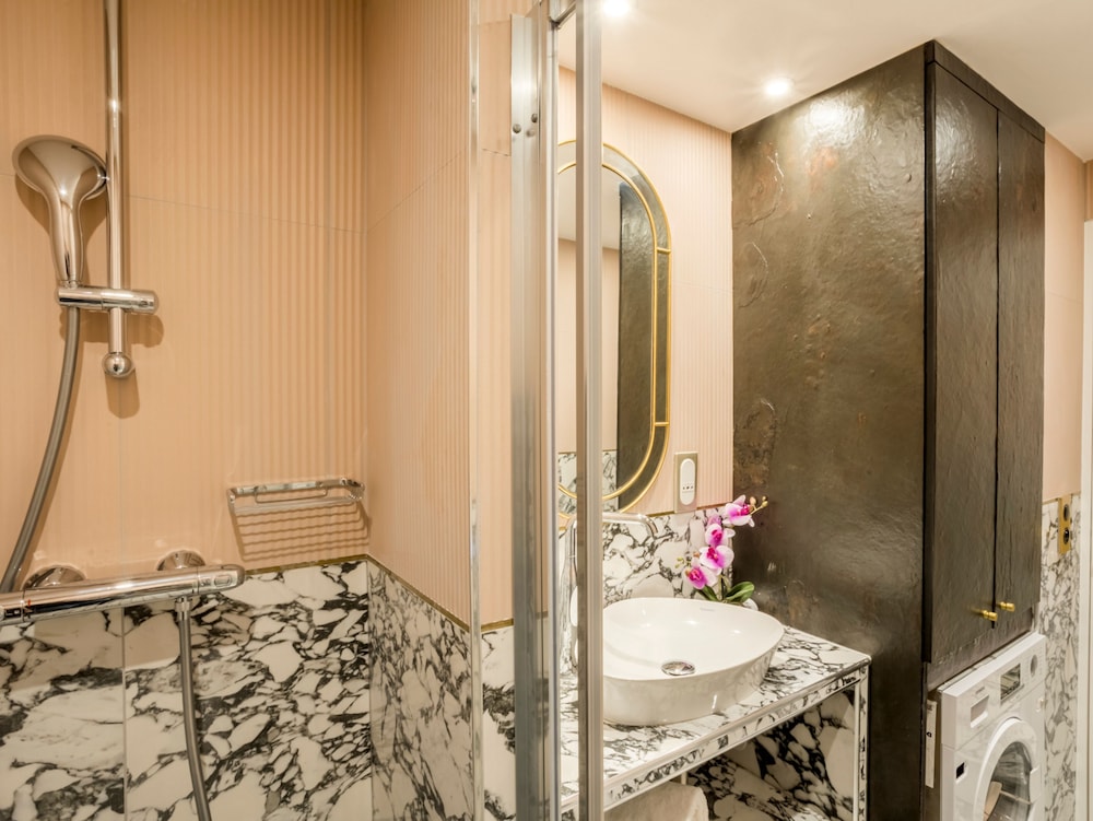 Merveil Luxury Suites - Rougemont I-II-III