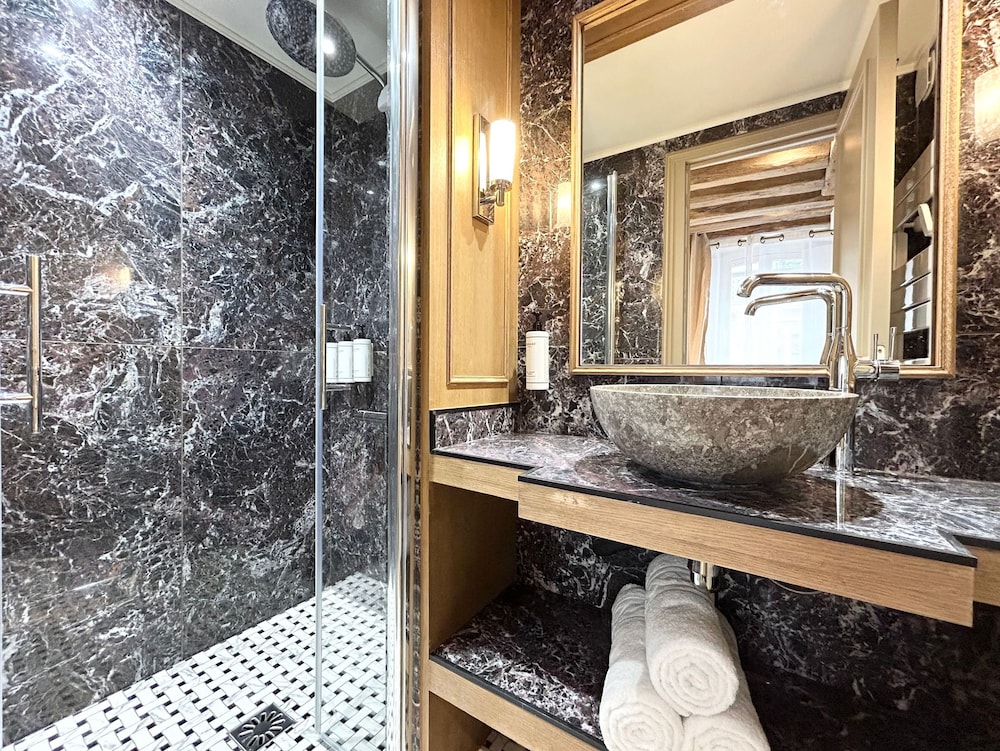 Merveil Luxury Suite - Eiffel Bourgogne