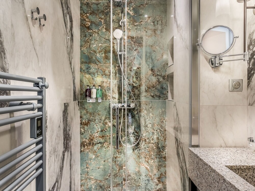 Merveil Luxury Suites - Sebastopol I-II