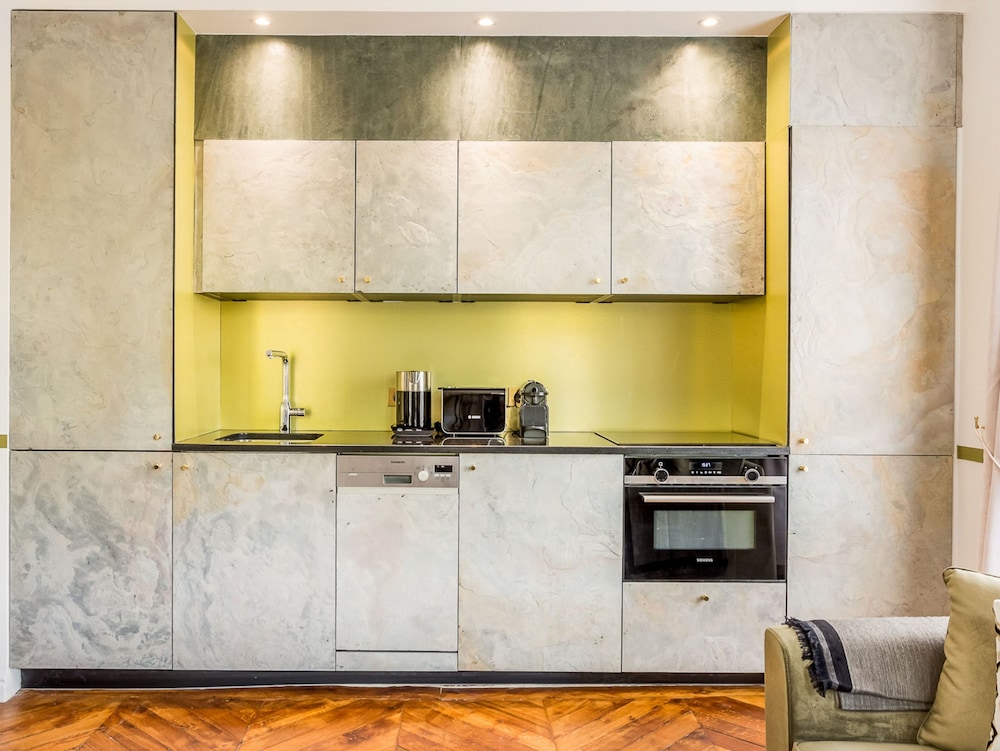 Merveil Luxury Suites - Sebastopol I-II