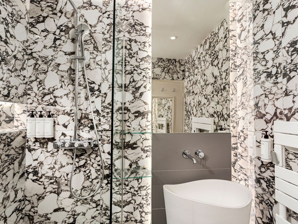 Merveil Luxury Suites - Grenelle I-II
