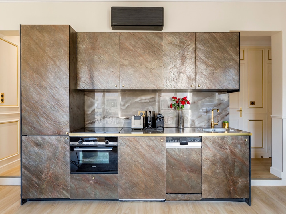 Merveil Luxury Suites - Opera I-II