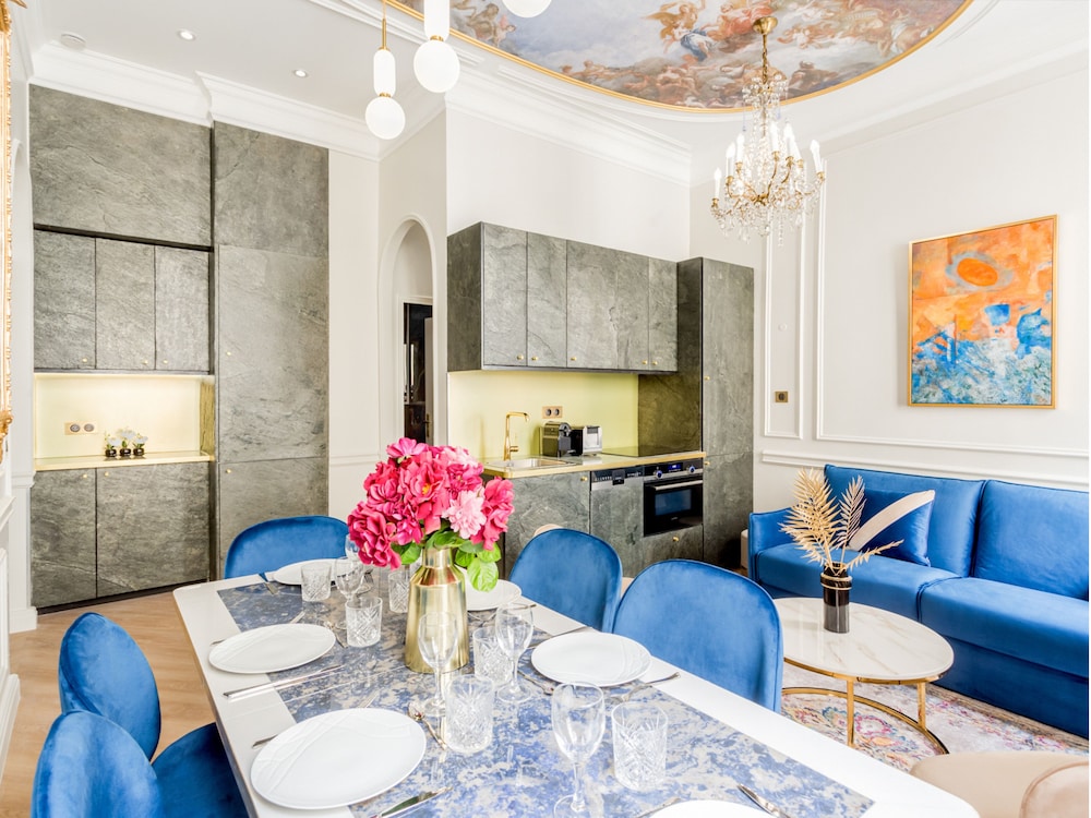 Merveil Luxury Suites - Opera - Volney I-II