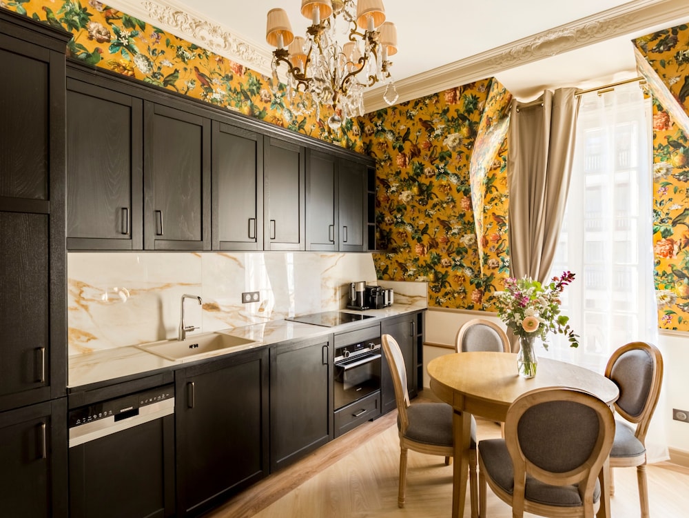 Merveil Signature Suite - Alfred