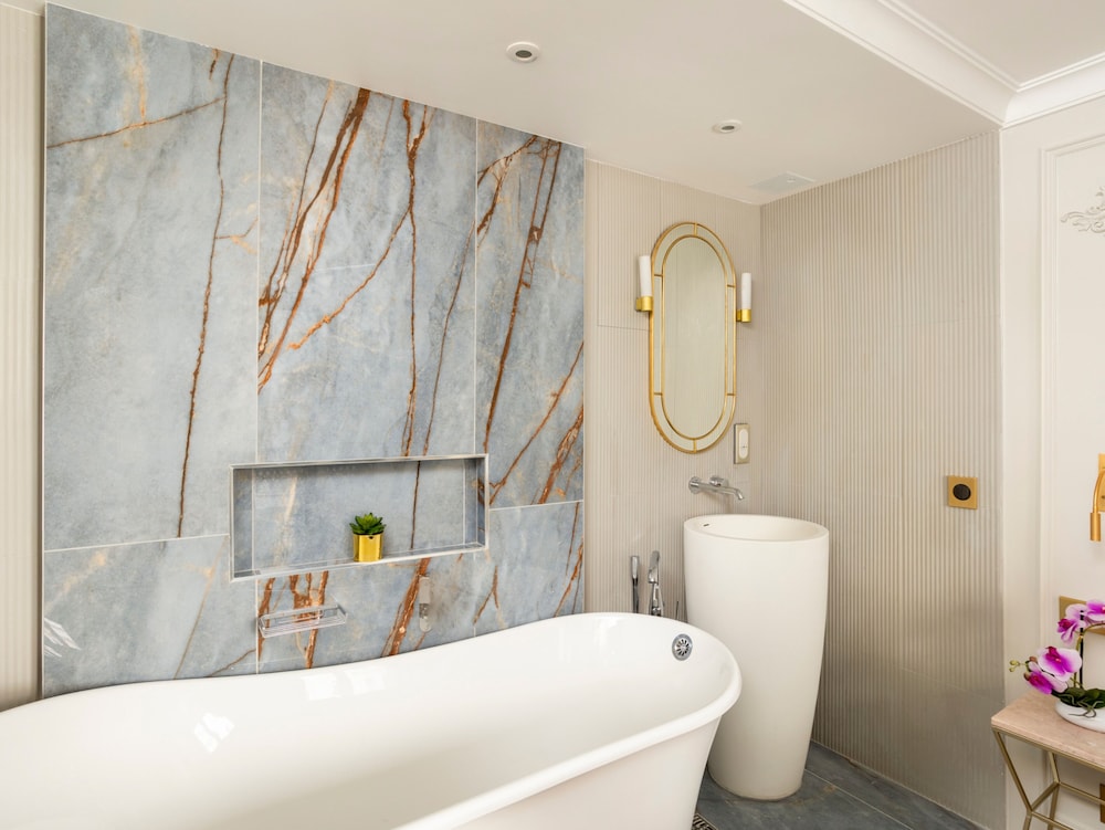 Merveil Luxury Suites - Rougemont I-II-III