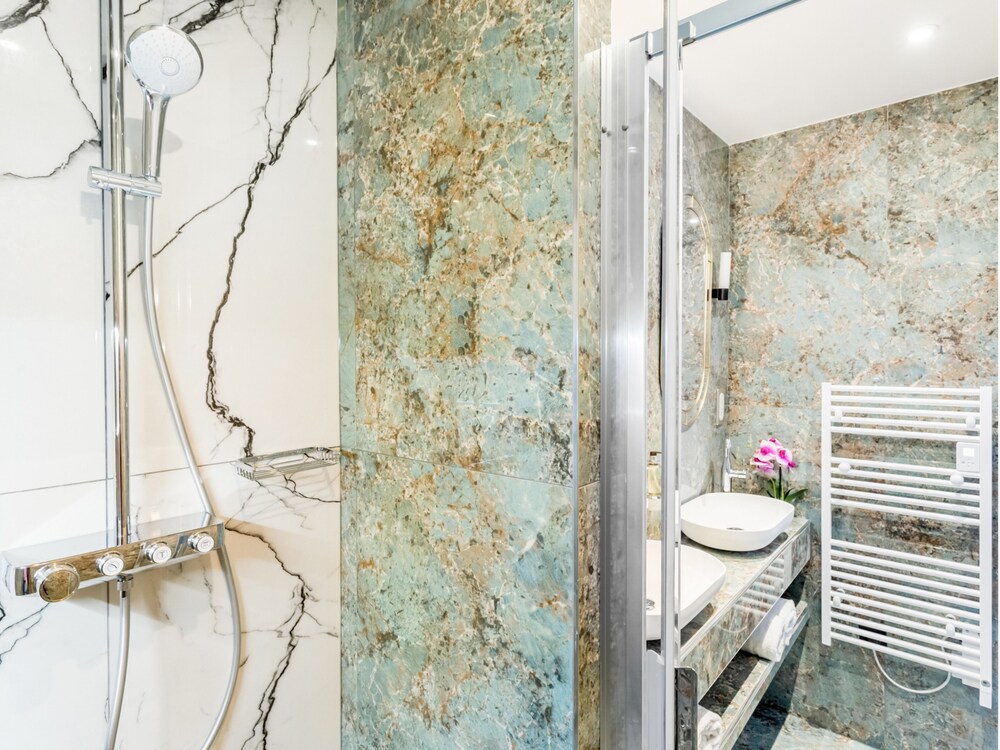 Merveil Luxury Suites - Opera - Volney I-II
