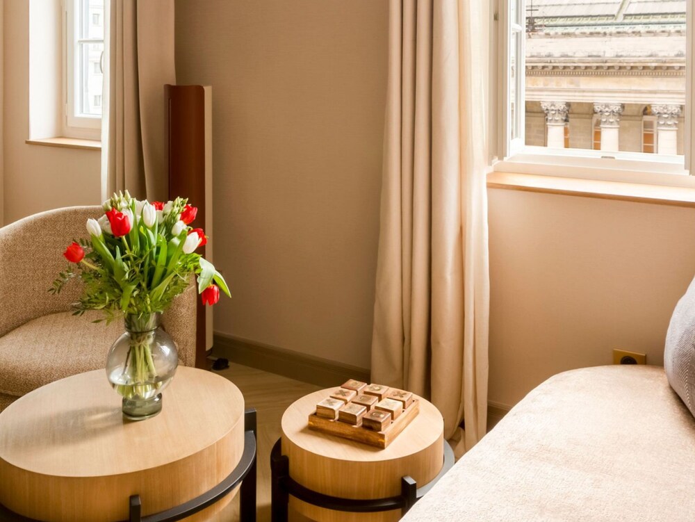 Merveil Luxury Suites - Bourse I-II
