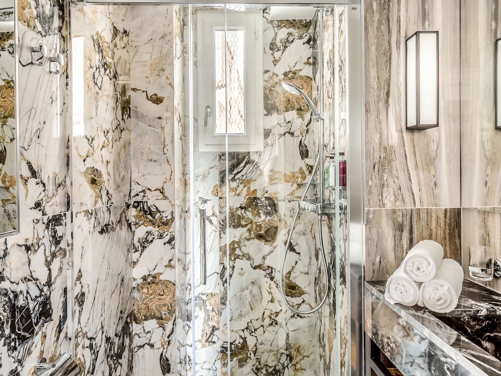 Merveil Luxury Suites - Sebastopol I-II